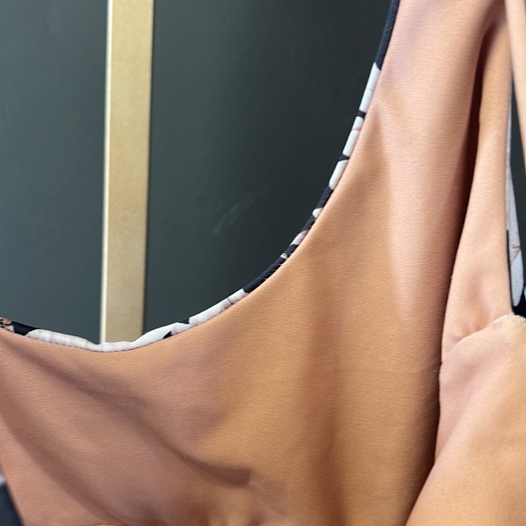 Lehua Lole Custom Ordered Hibiscus Scrunched Sports Bra Top size Medium/Large - Picture 4 of 6